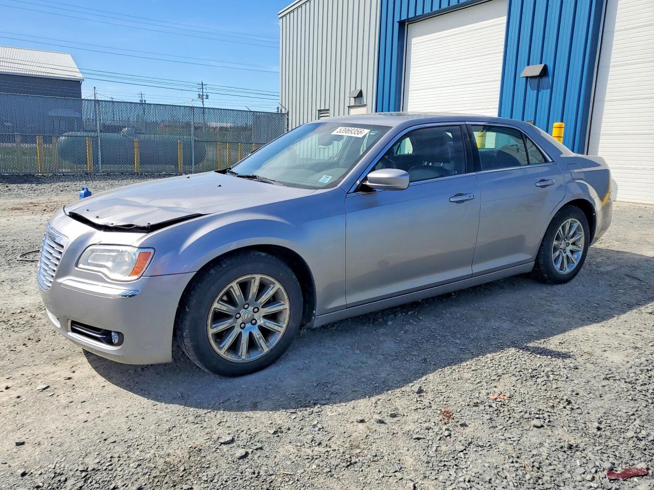2014 Chrysler 300, VIN 2C3CCAAG1EH269315 — Перед