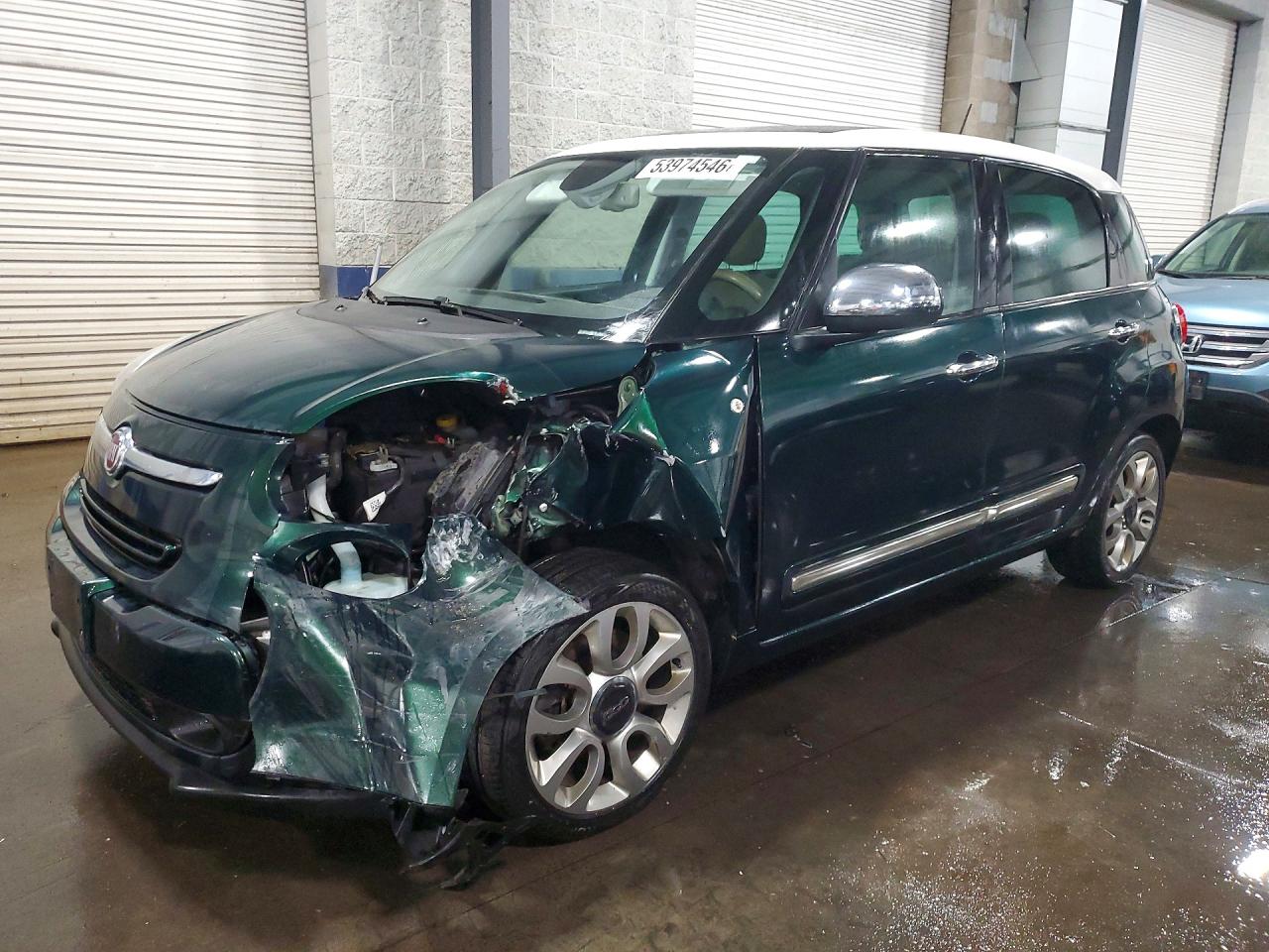 2014 FIAT 500L Lounge, VIN ZFBCFACH0EZ004011 — Front end