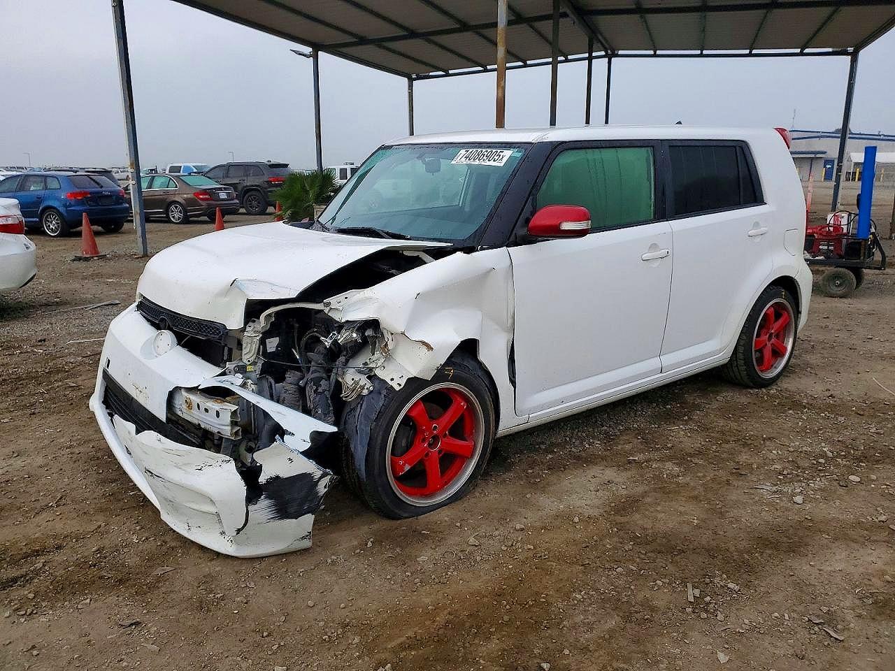 2014 Scion xB Release Series 10.0, VIN JTLZE4FE1EJ063519 — Front end