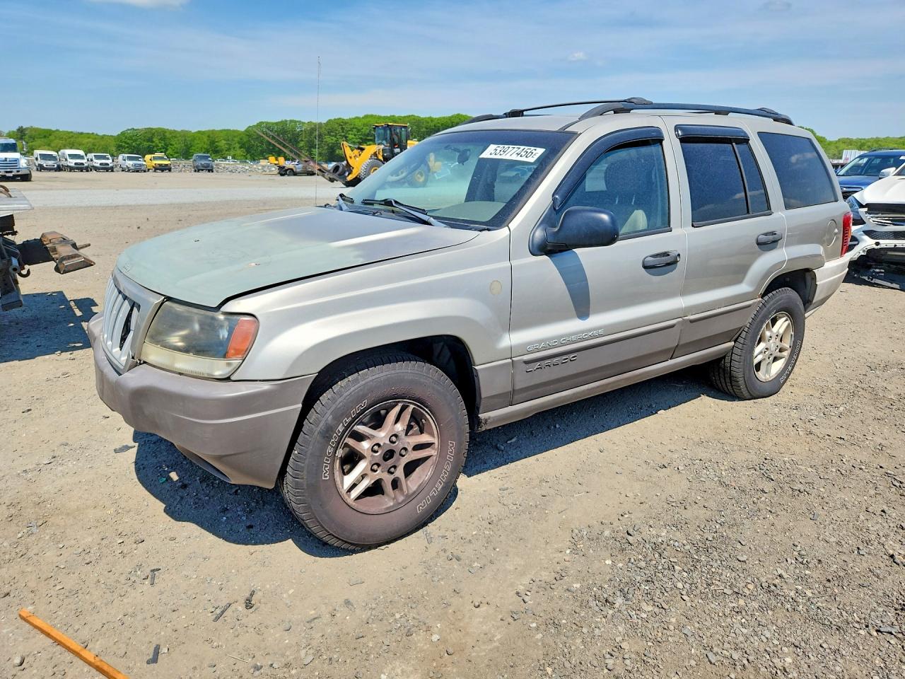 2004 Jeep Grand Cherokee Laredo, VIN 1J4GW48S94C310642 — Front end