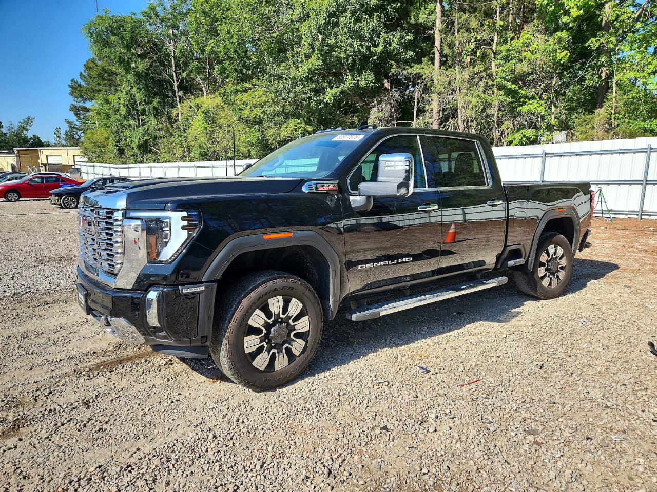 2025 GMC Sierra 2500HD Denali, VIN 1GT4UREY7SF292951 — Rear end