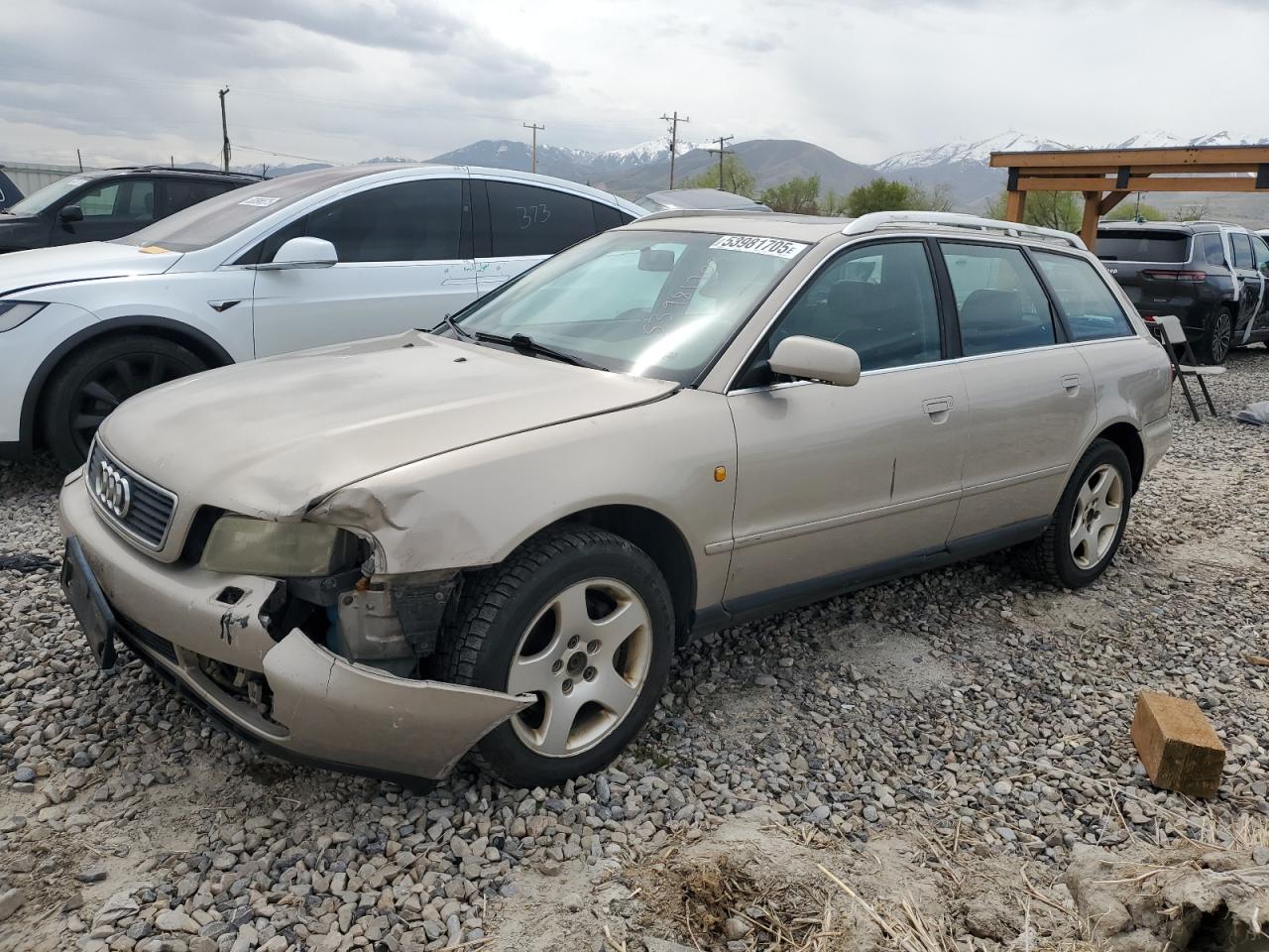 1998 Audi A4, VIN WAUGD28D5WA239016 — Вандализм