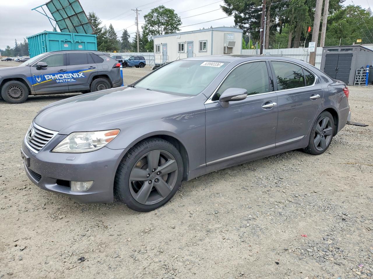 2012 Lexus LS 460, VIN JTHCL5EF2C5013403 — Front end