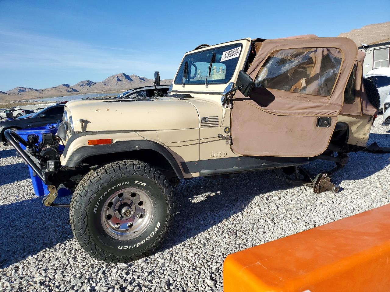 1983 Jeep CJ CJ7, VIN 1JCCN87A7DT072960 — Зад