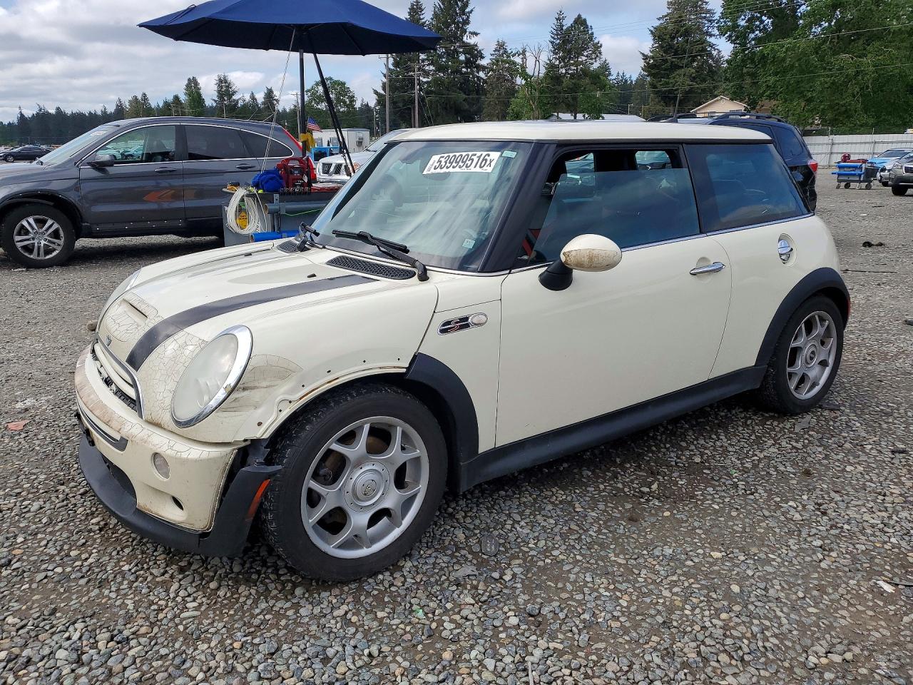 2006 MINI Hardtop S, VIN WMWRE335X6TJ34987 — Front end