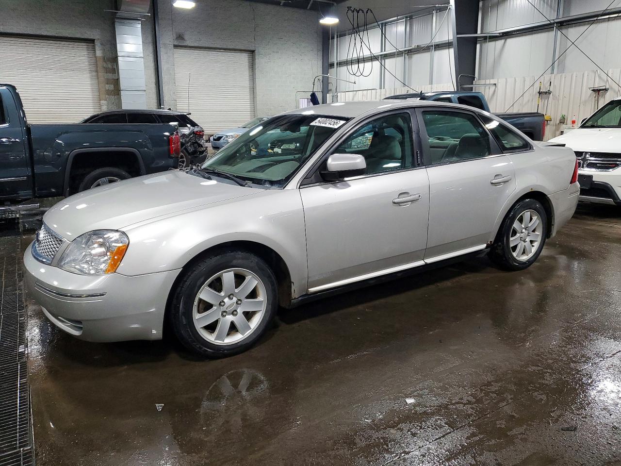 2007 Ford Five Hundred SEL, VIN 1FAHP24197G138382 — Rear end