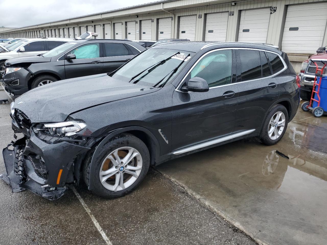 2021 BMW X3 xDrive30i, VIN 5UXTY5C08M9G40975 — Front end
