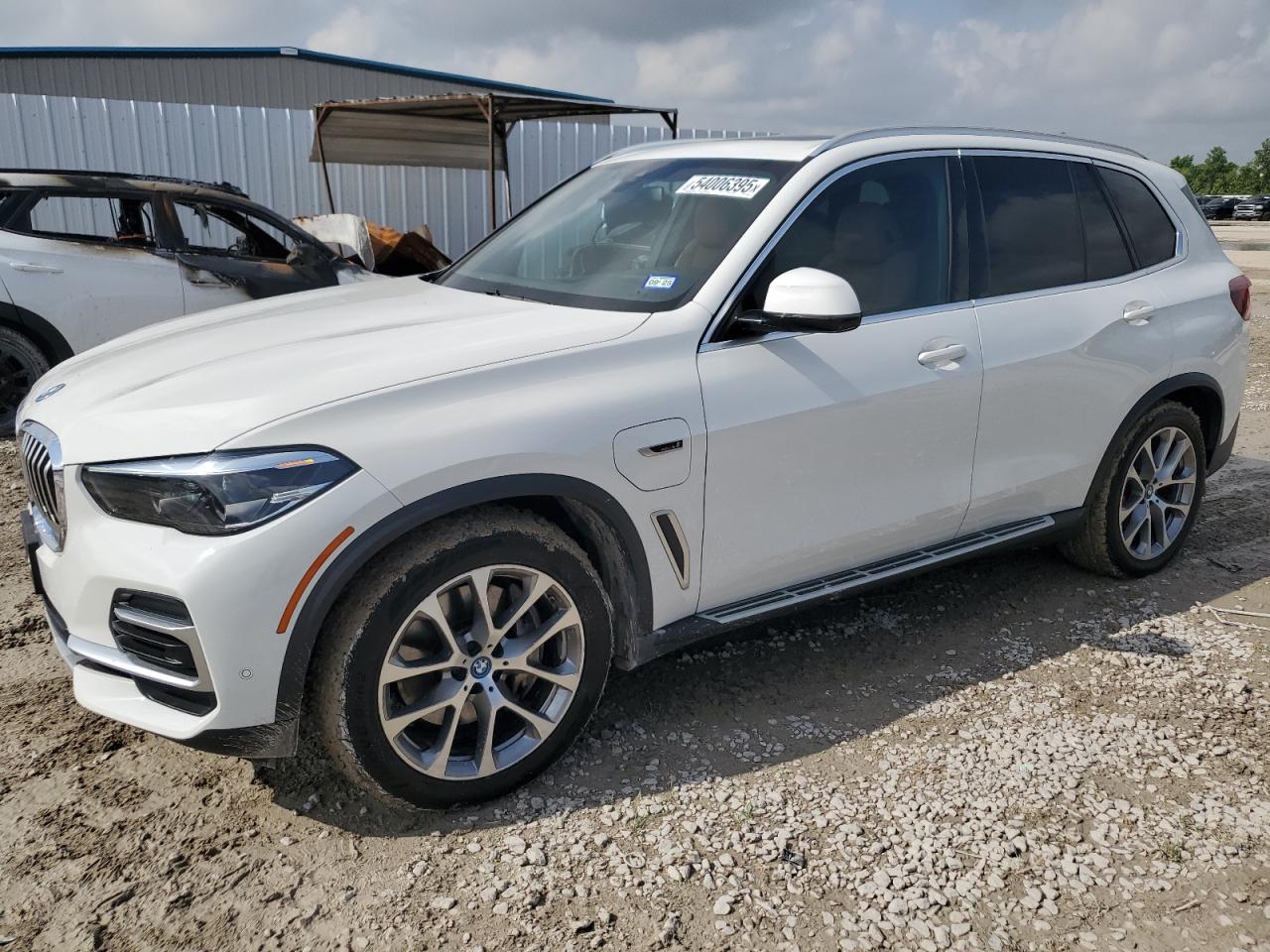 2023 BMW X5 xDrive45e, VIN 5UXTA6C02P9P87045 — Auction photo 1 of 13