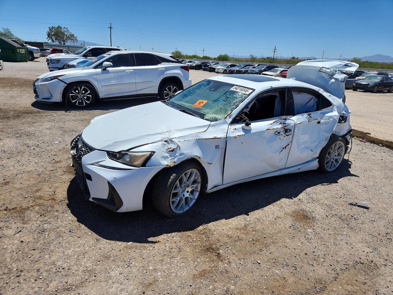2017 Lexus IS 350 F Sport, VIN JTHBE1D2XH5030759 — Бок