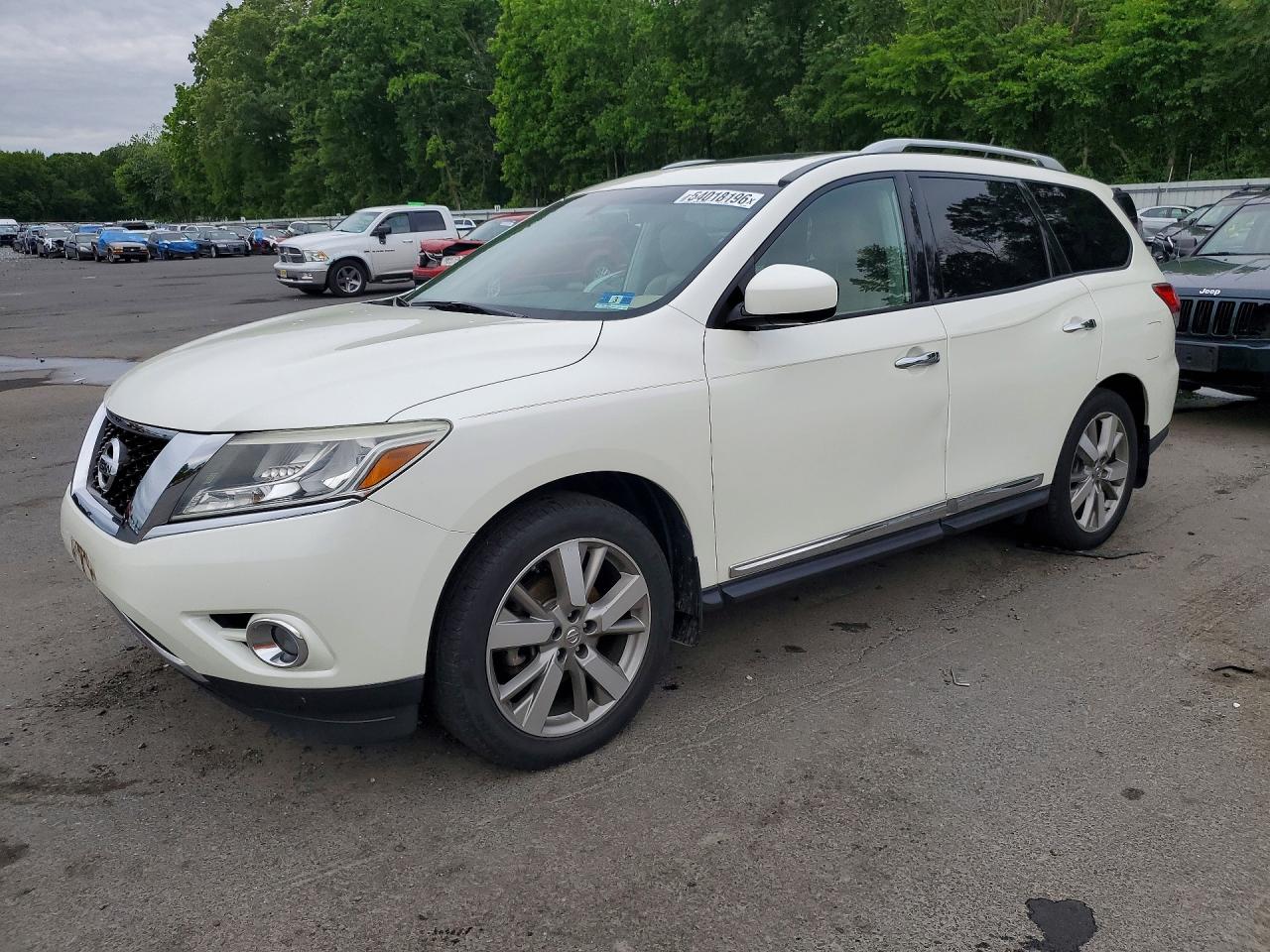 2016 Nissan Pathfinder Platinum, VIN 5N1AR2MM1GC645828 — Бок
