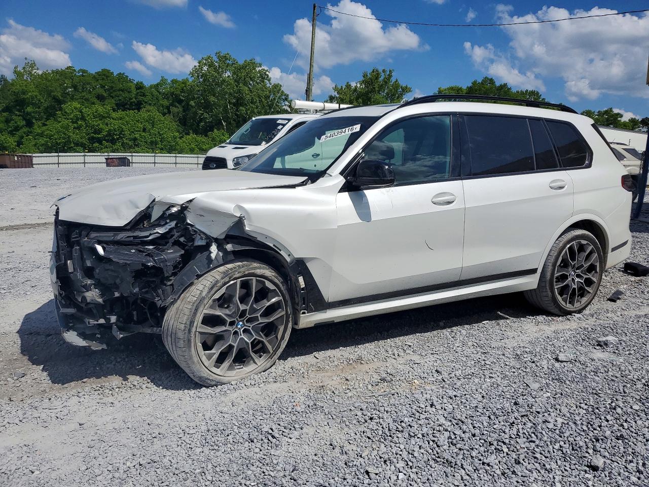 2026 BMW X7 M60i, VIN 5UX33EM03T9123317 — Front end