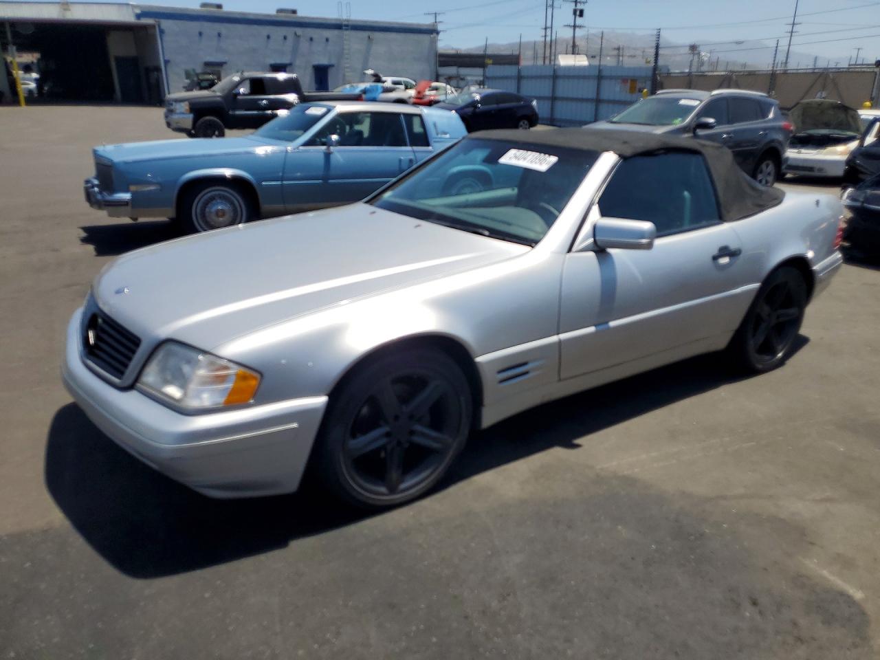 1998 Mercedes-Benz SL 500, VIN WDBFA67F4WF165302 — Minor dents and scratches