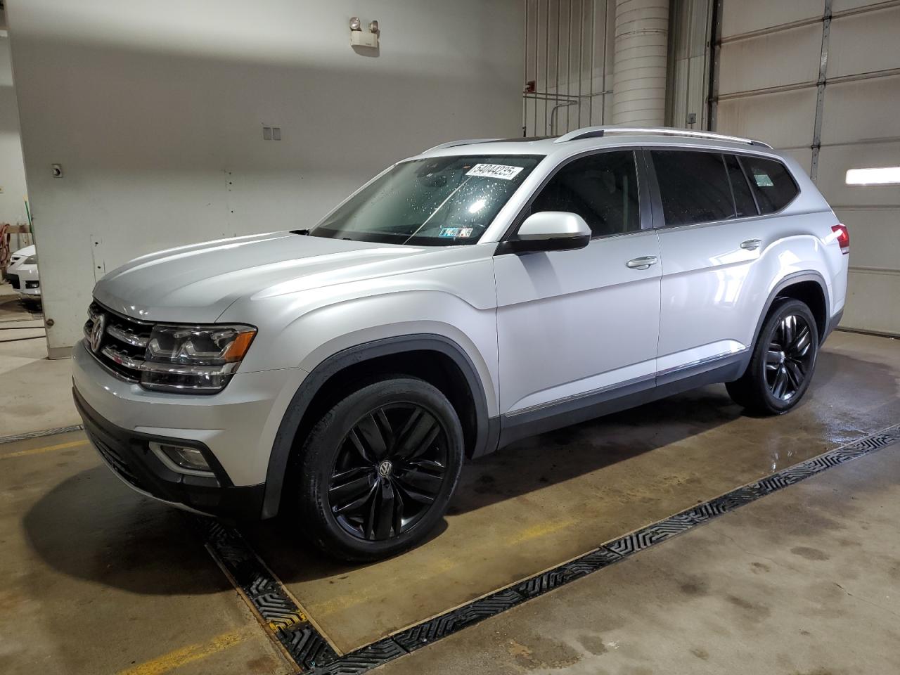 2018 Volkswagen Atlas SEL, VIN 1V2MR2CA8JC575016 — Partial repair