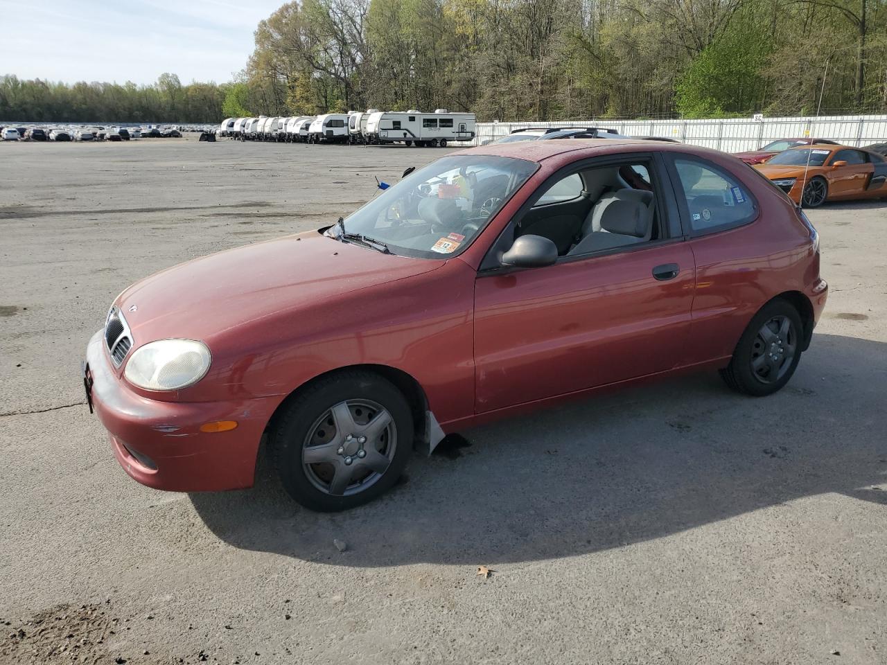 2001 Daewoo Lanos S, VIN KLATA22671B647869 — Мелкие вмятины и царапины