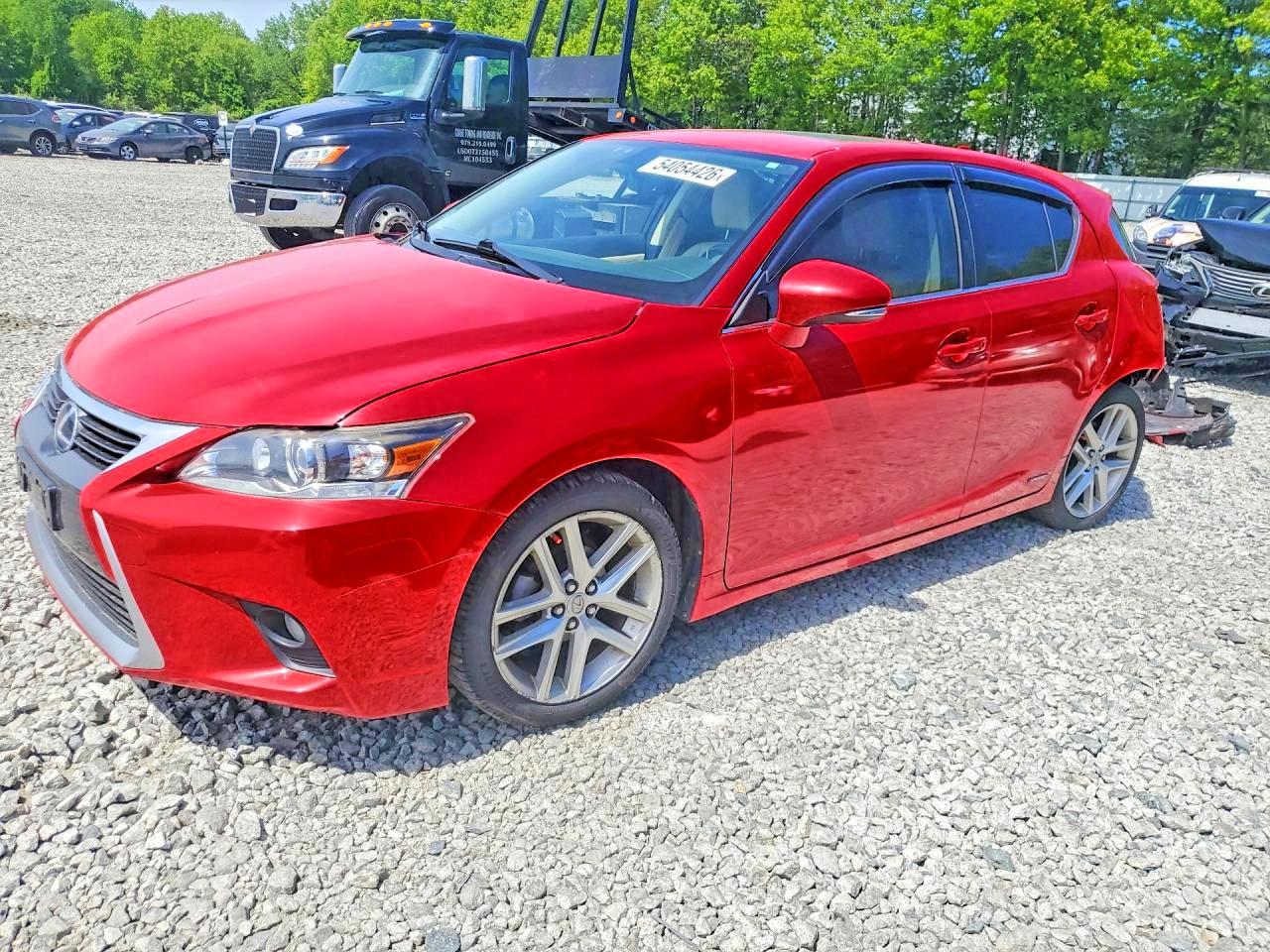 2014 Lexus CT 200h, VIN JTHKD5BH7E2191004 — Rear end