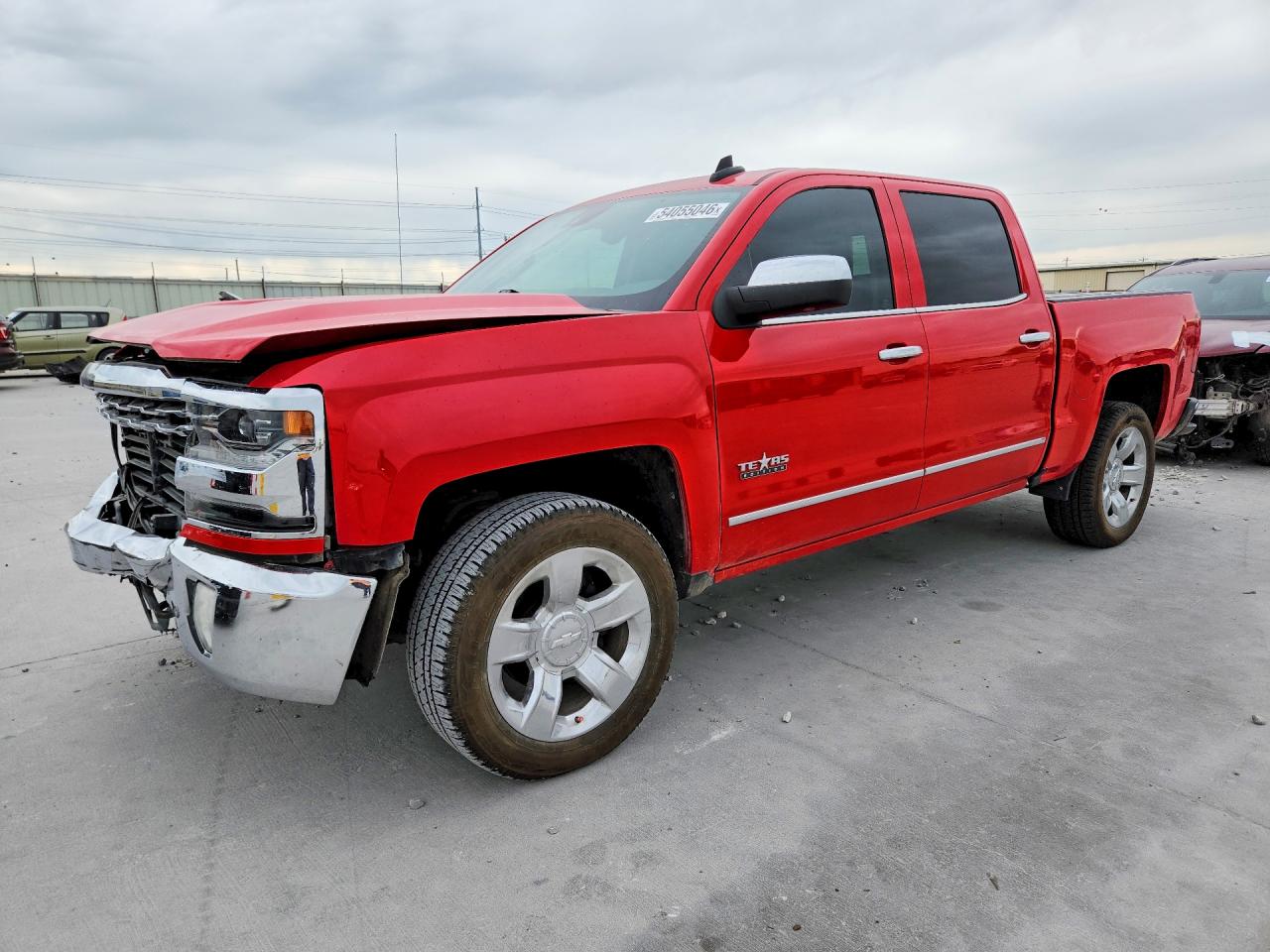 2018 Chevrolet Silverado 1500 LTZ, VIN 3GCPCSEC5JG363170 — Front end