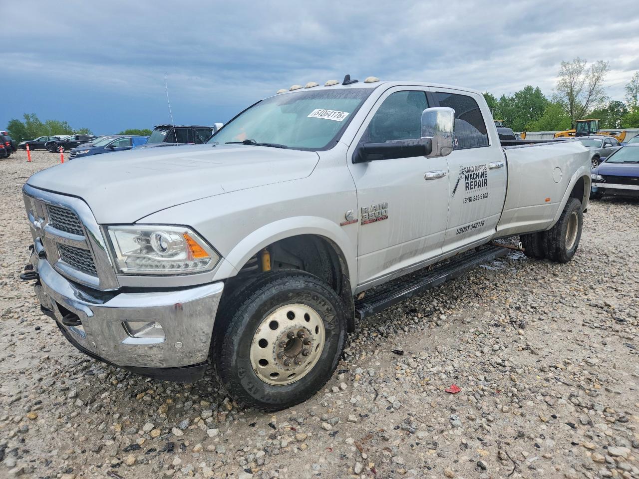 2016 Ram 3500 Laramie, VIN 3C63RRJL4GG242593 — Front end