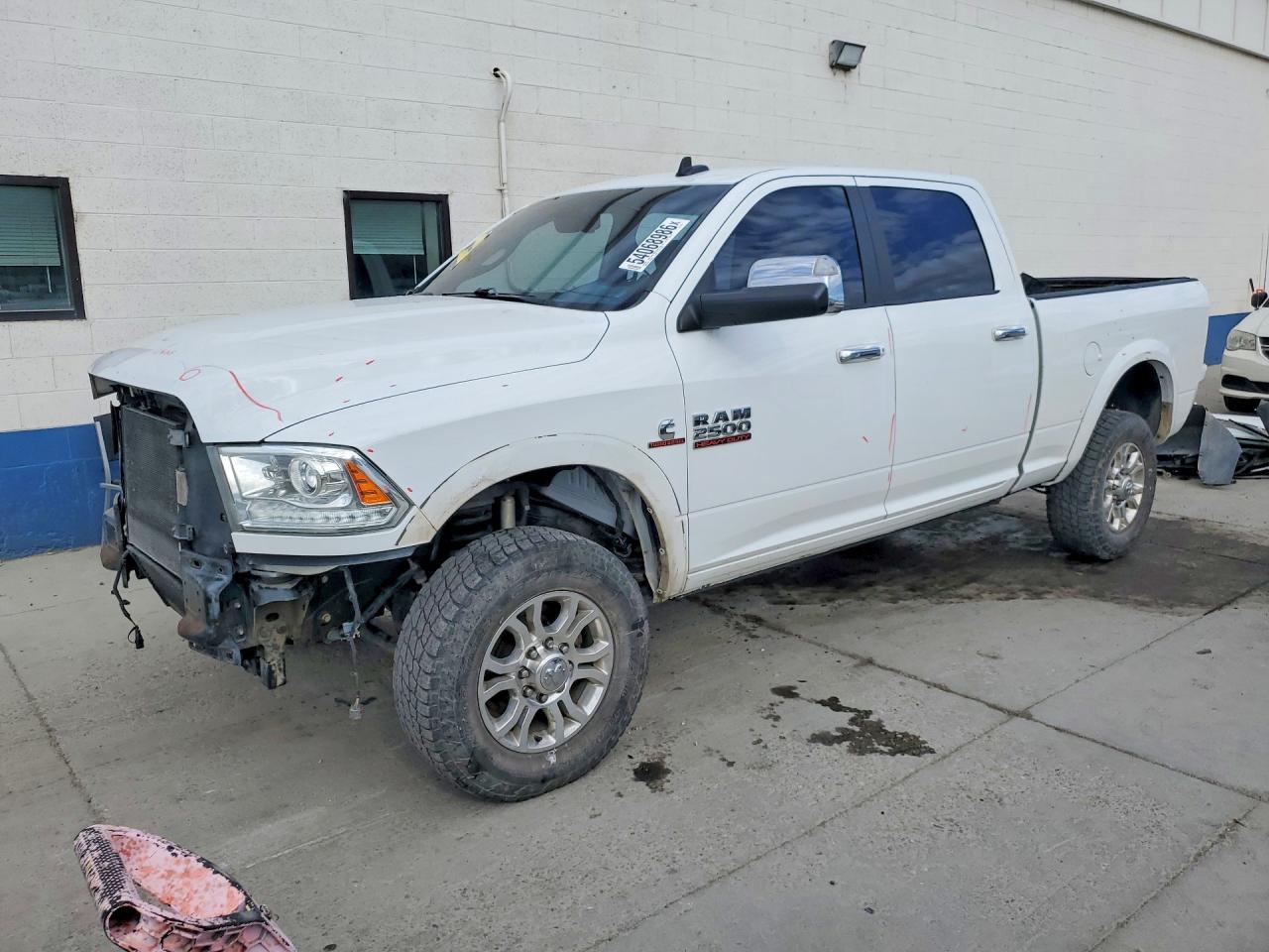 2017 Ram 2500 Laramie, VIN 3C6UR5FL3HG702270 — Разукомплектован
