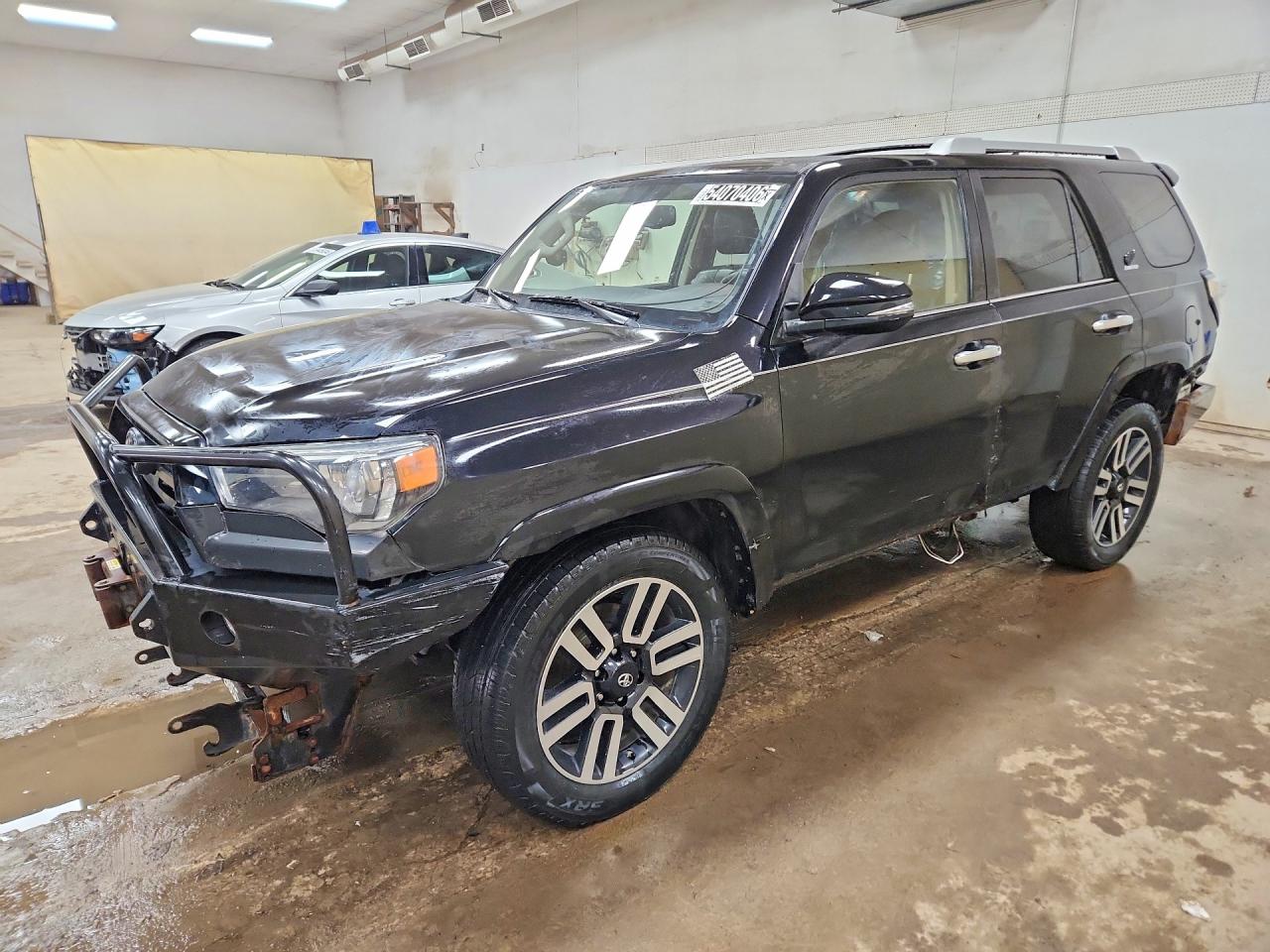 2016 Toyota 4Runner Limited, VIN JTEBU5JR1G5298221 — Зад