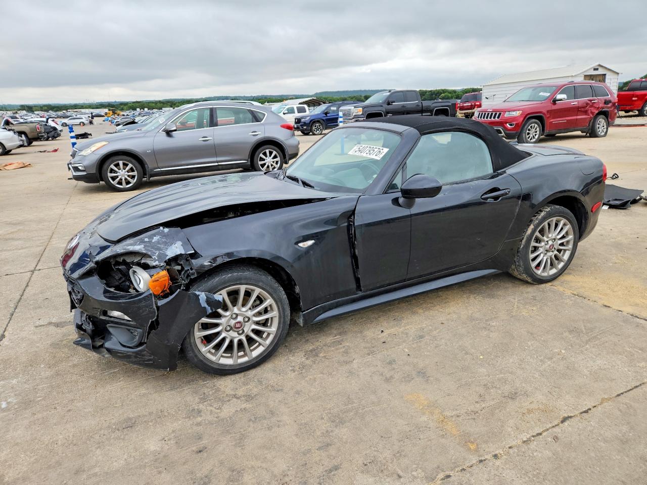 2020 FIAT 124 Spider Classica, VIN JC1NFAEK8L0145289 — Front end