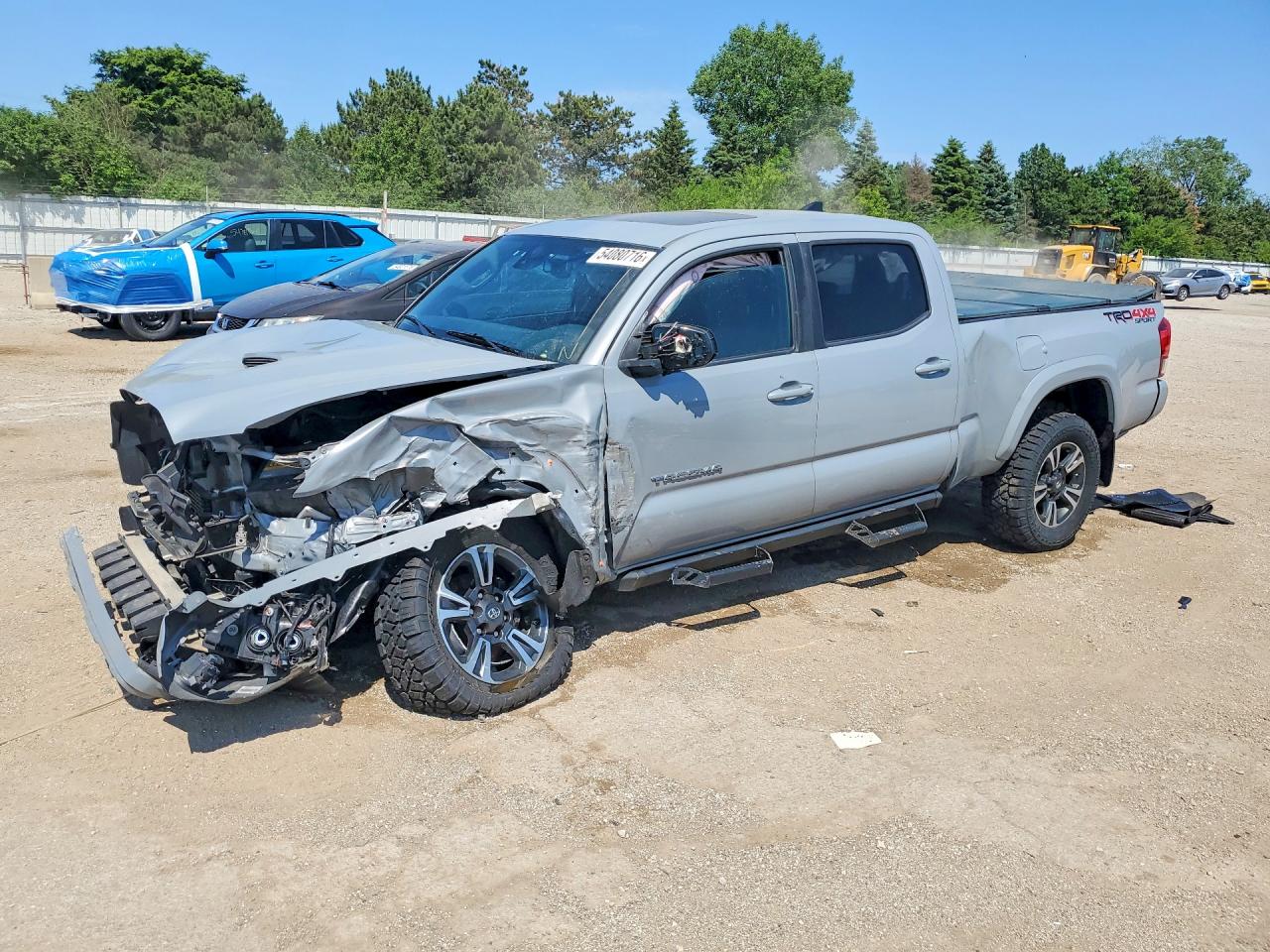 2019 Toyota Tacoma TRD Sport, VIN 3TMDZ5BN4KM068962 — Front end