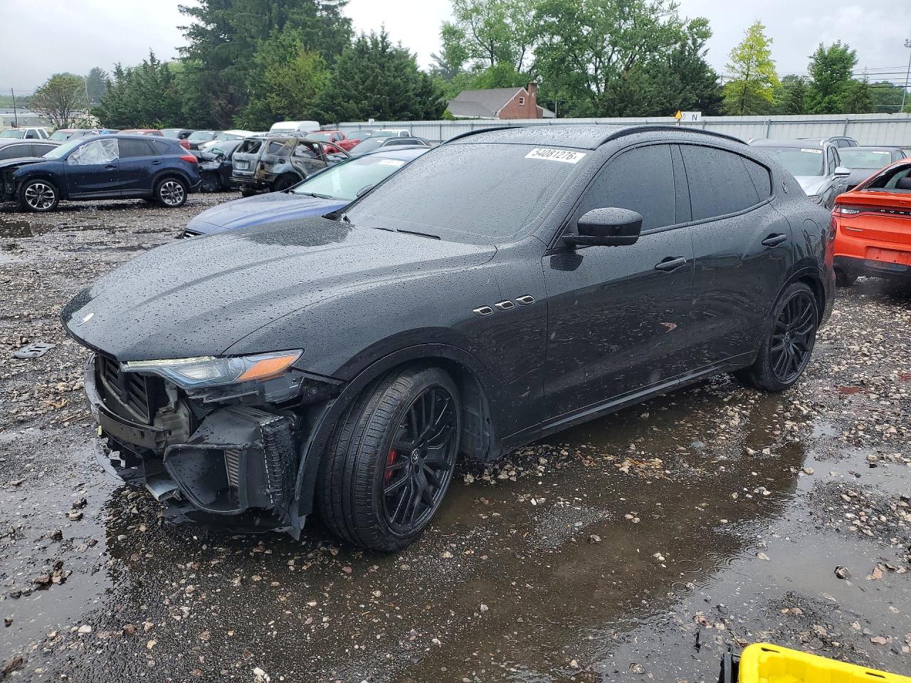 2021 Maserati Levante, VIN ZN661XUA6MX359612 — Перед