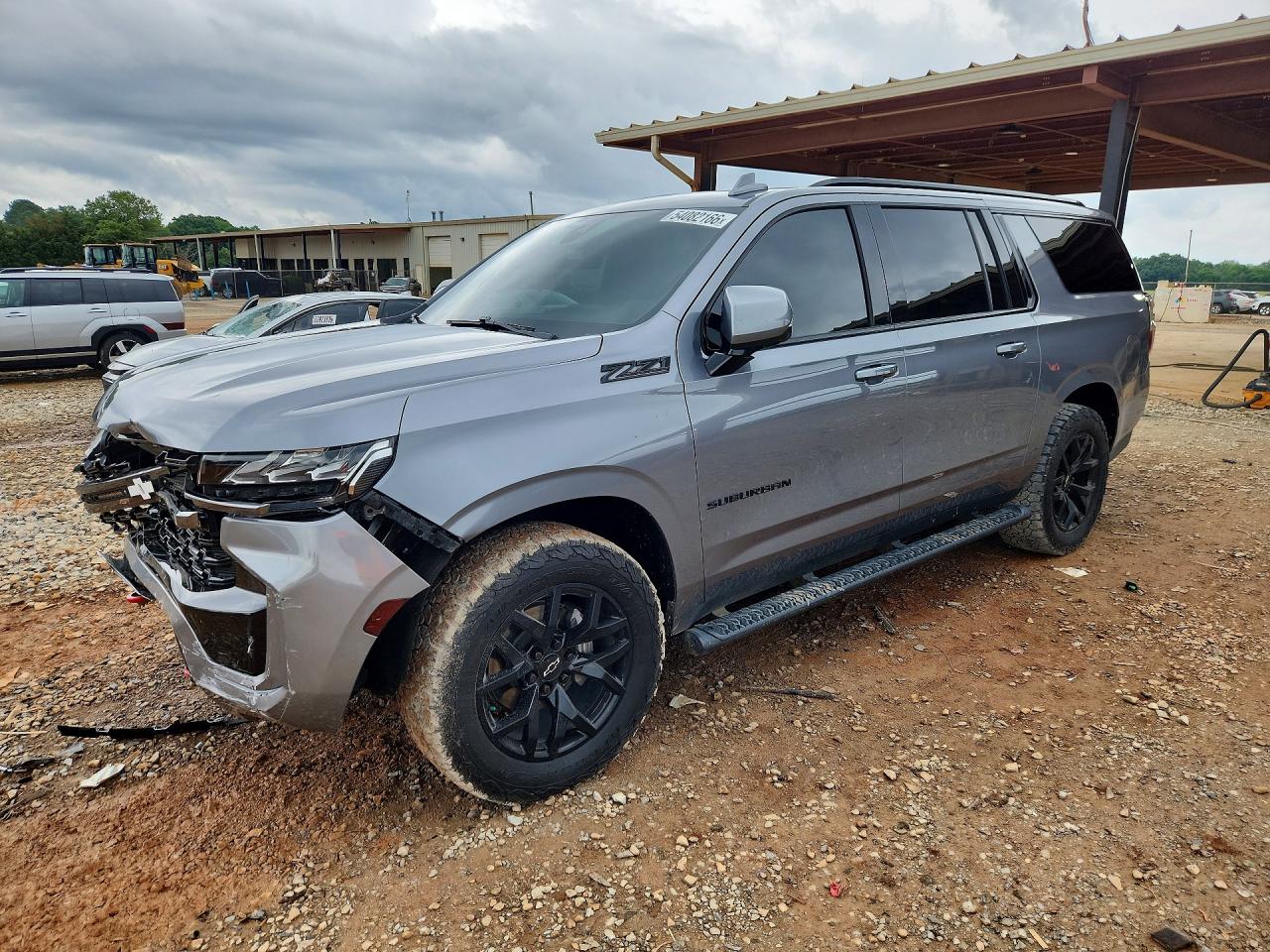 2022 Chevrolet Suburban Z71, VIN 1GNSKDKL1NR103990 — Front end