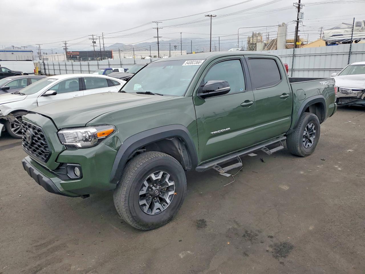 2021 Toyota Tacoma TRD Off Road, VIN 3TMCZ5AN6MM453021 — Front end