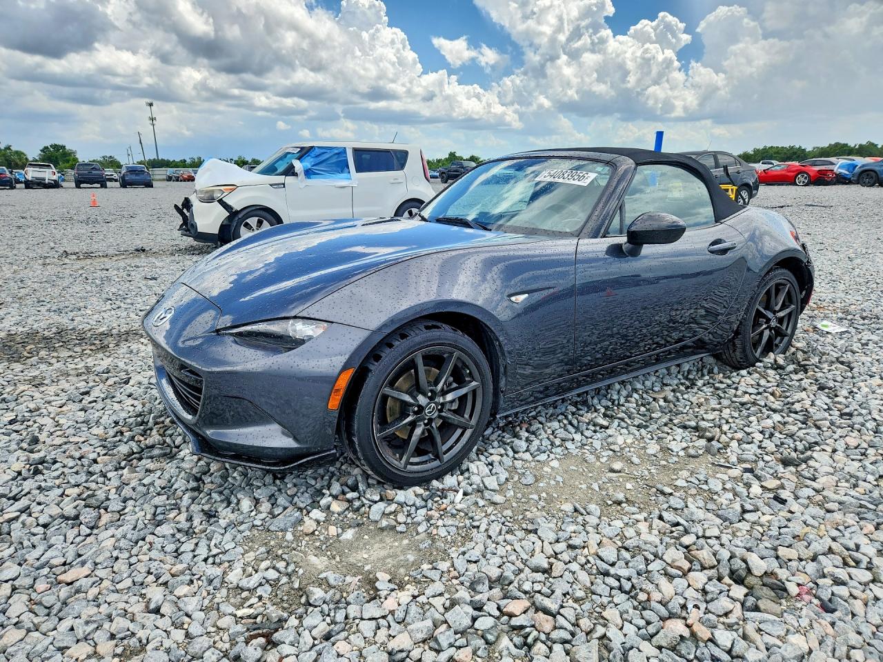 2016 Mazda MX-5 Miata Club, VIN JM1NDAC72G0103729 — Rear end