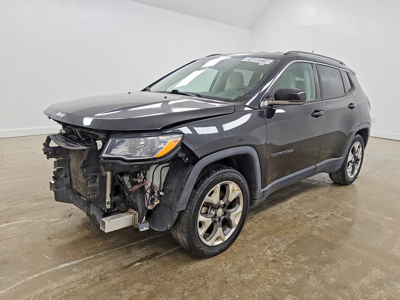2020 Jeep Compass Limited, VIN 3C4NJCCB0LT198605 — Front end