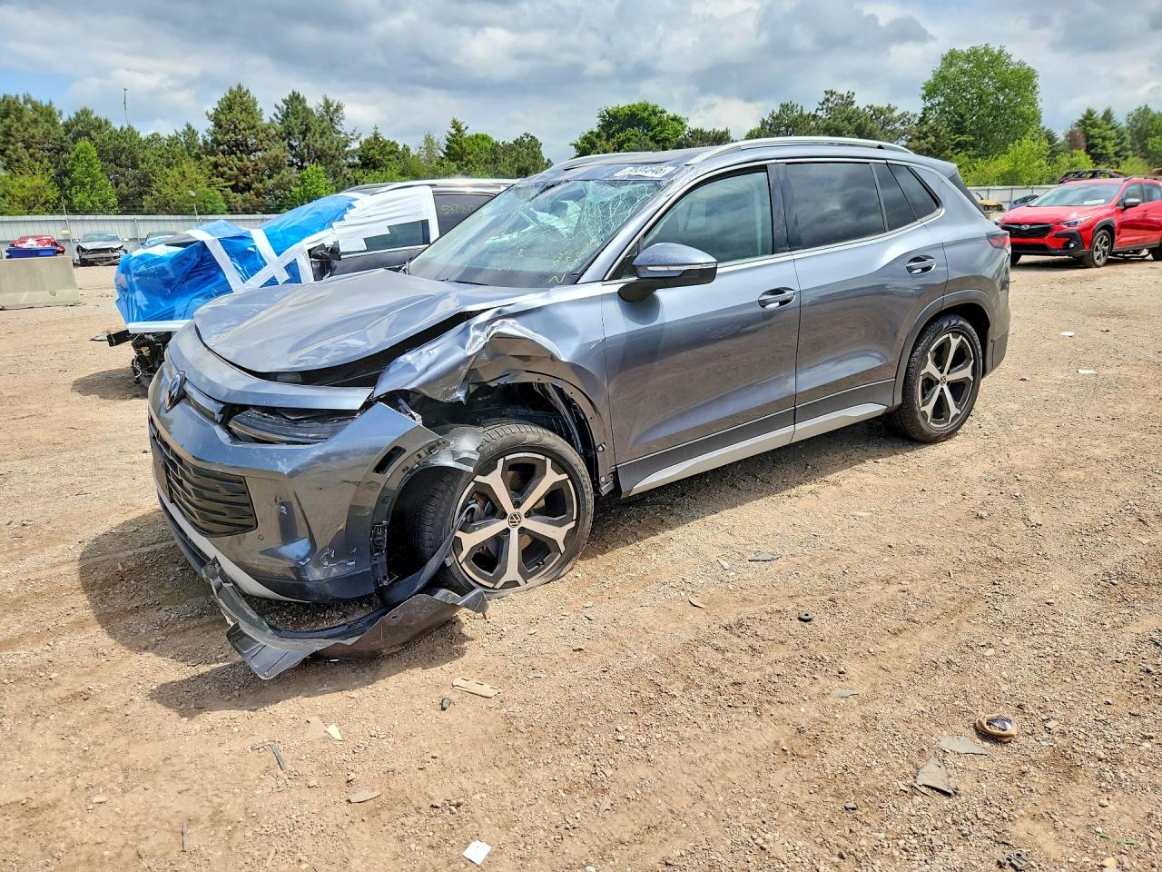 2026 Volkswagen Tiguan SE, VIN 3VVMR7RM0TM070204 — Фото с аукциона 1 of 4
