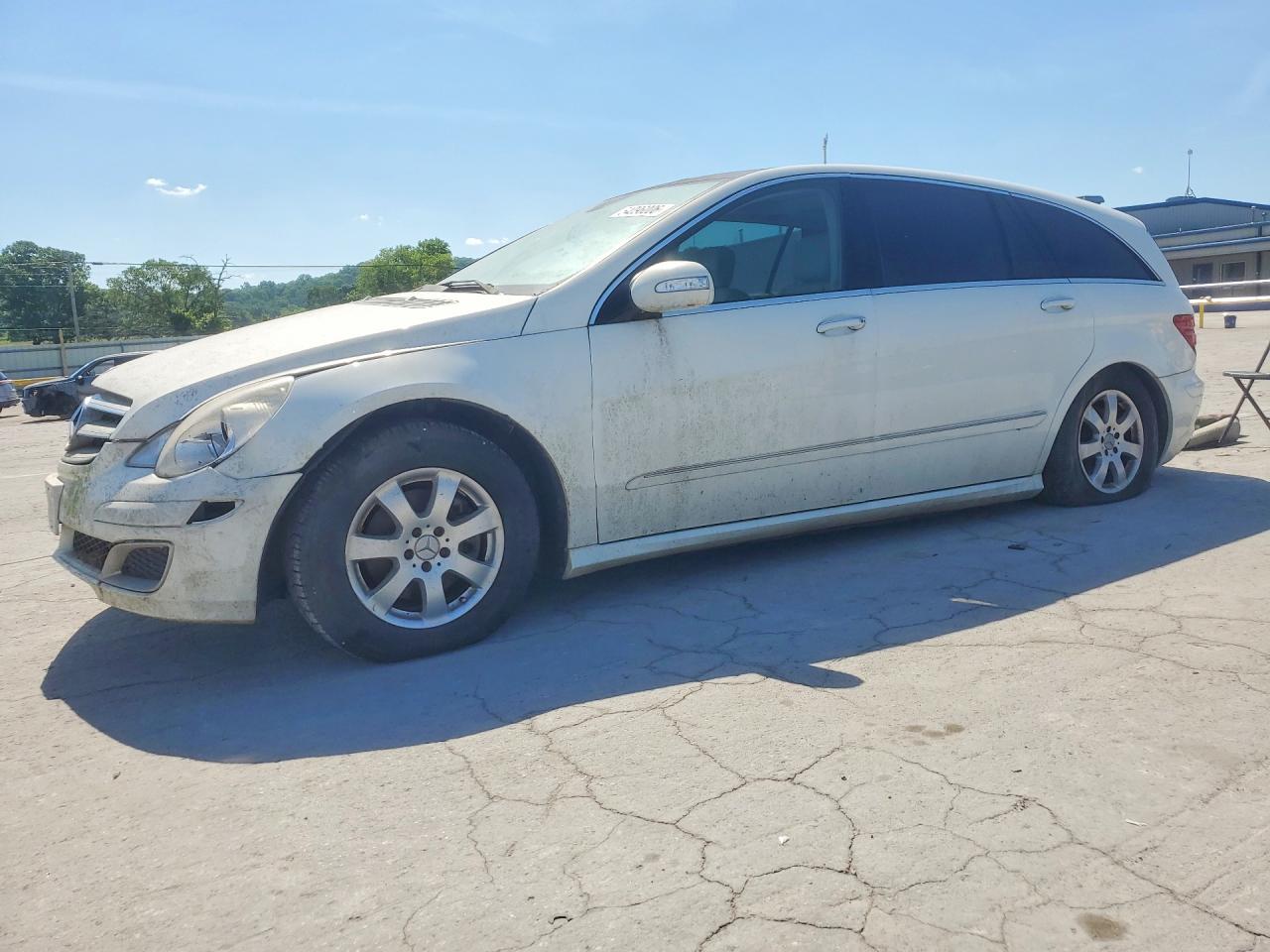 2007 Mercedes-Benz R 3.5L, VIN 4JGCB65E27A047464 — Front end