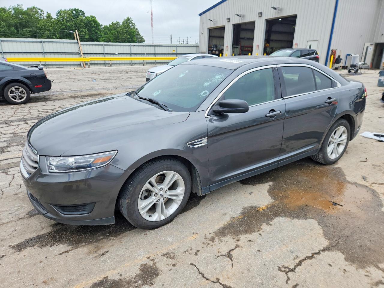 2015 Ford Taurus SE, VIN 1FAHP2D87FG195370 — Град