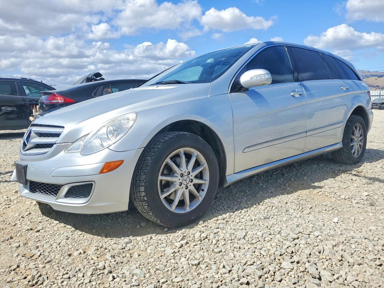 2006 Mercedes-Benz R 3.5L, VIN 4JGCB65E46A004582 — Undercarriage
