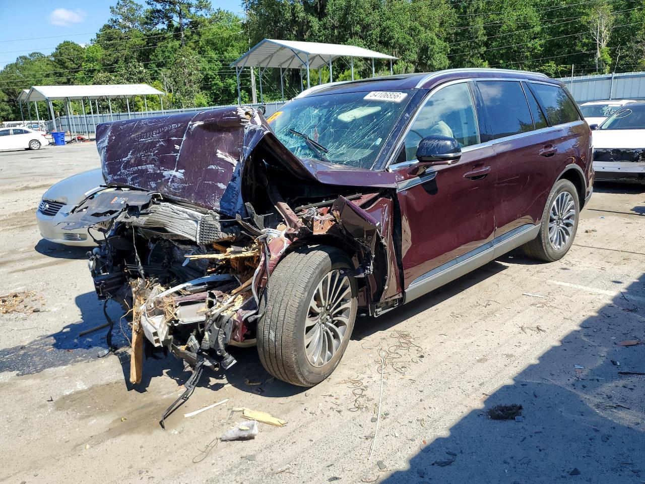 2023 Lincoln Aviator Reserve, VIN 5LM5J7XC6PGL02513 — Front end