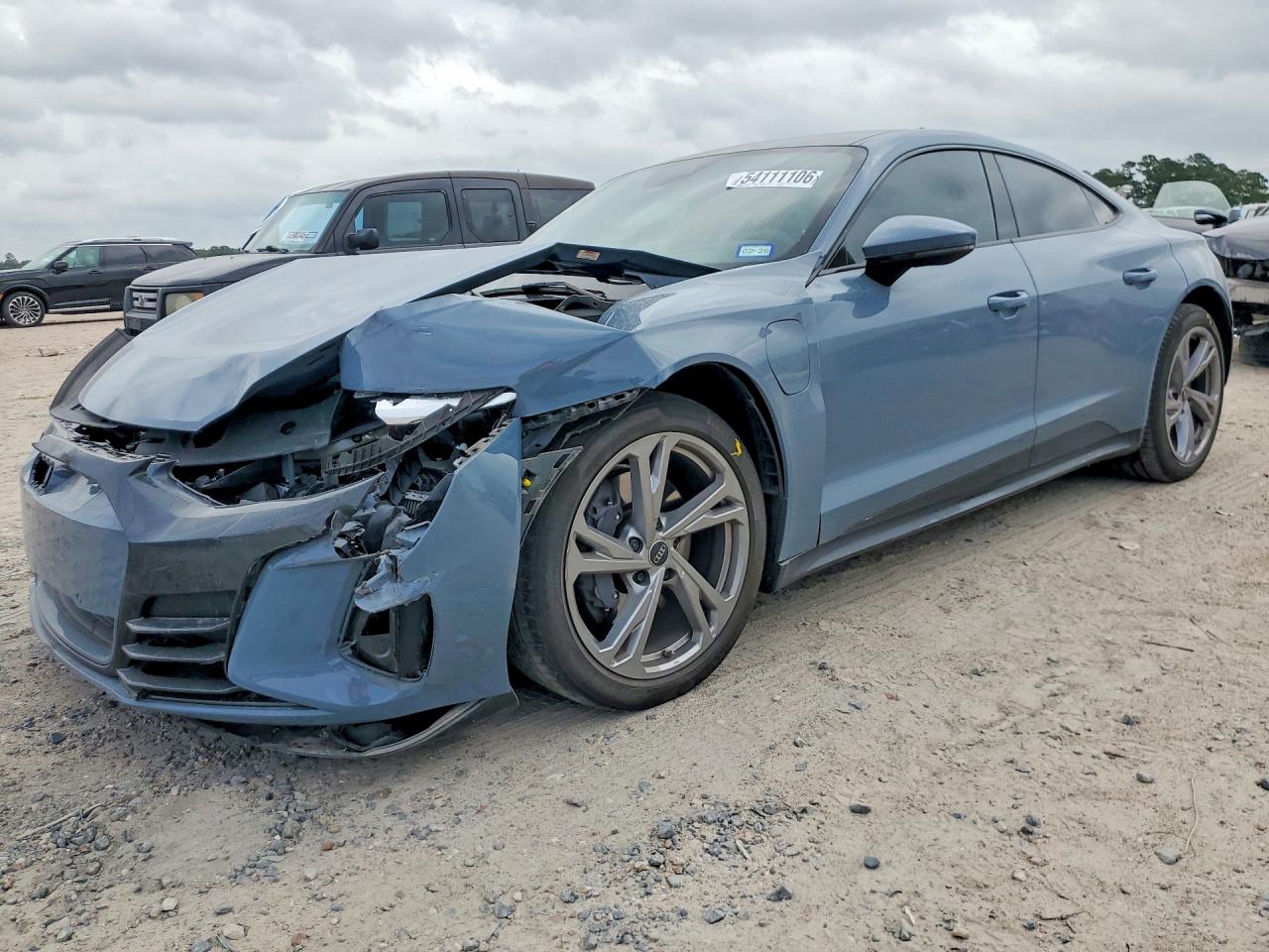 2024 Audi e-tron GT Premium Plus, VIN WAUFJBFW9R7001485 — Front end