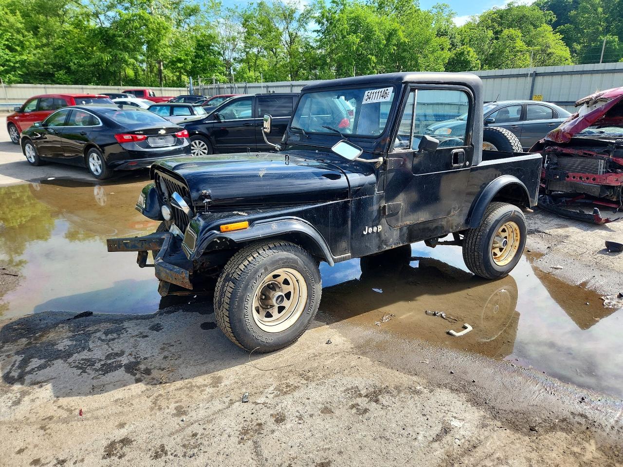 1984 Jeep CJ CJ7, VIN 1JCCM87A5ET056759 — Перед