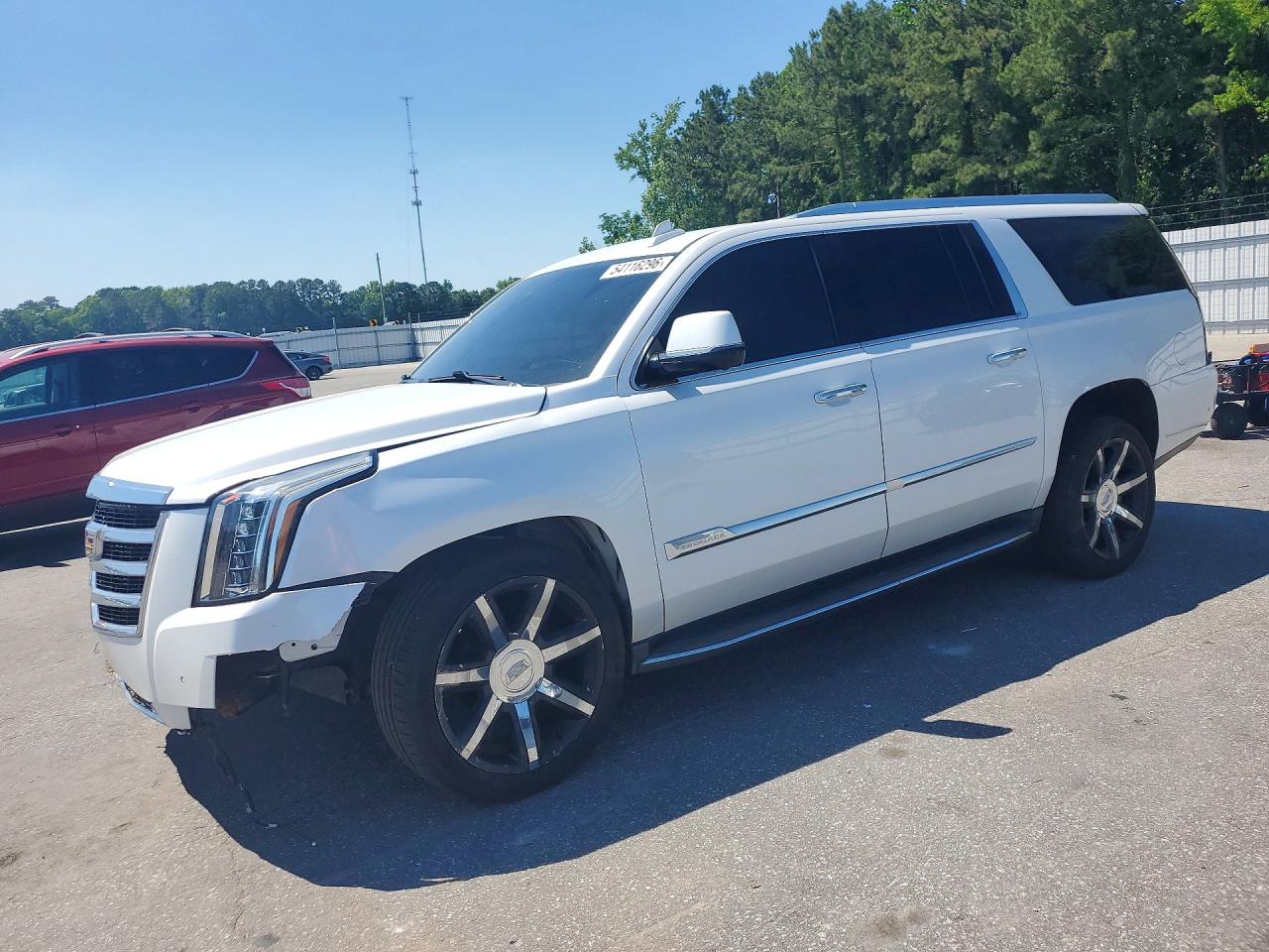2017 Cadillac Escalade ESV Luxury, VIN 1GYS3HKJ3HR119084 — Front end