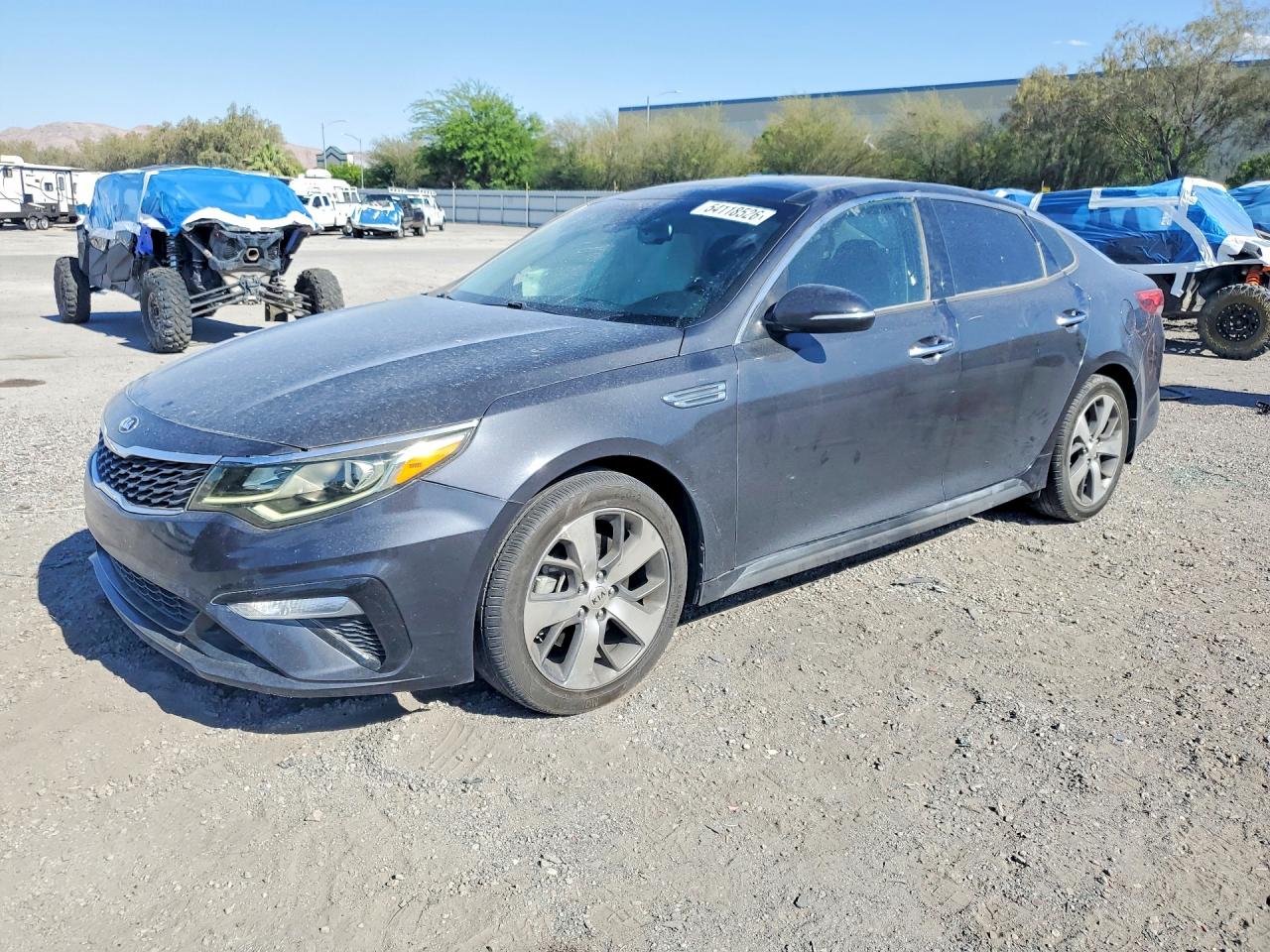 2019 Kia Optima S, VIN 5XXGT4L32KG319730 — Бок