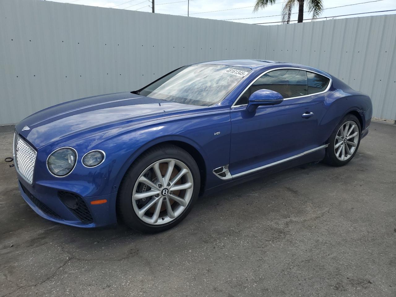 2021 Bentley Continental GT GT V8, VIN SCBCG2ZG1MC087046 — Бок