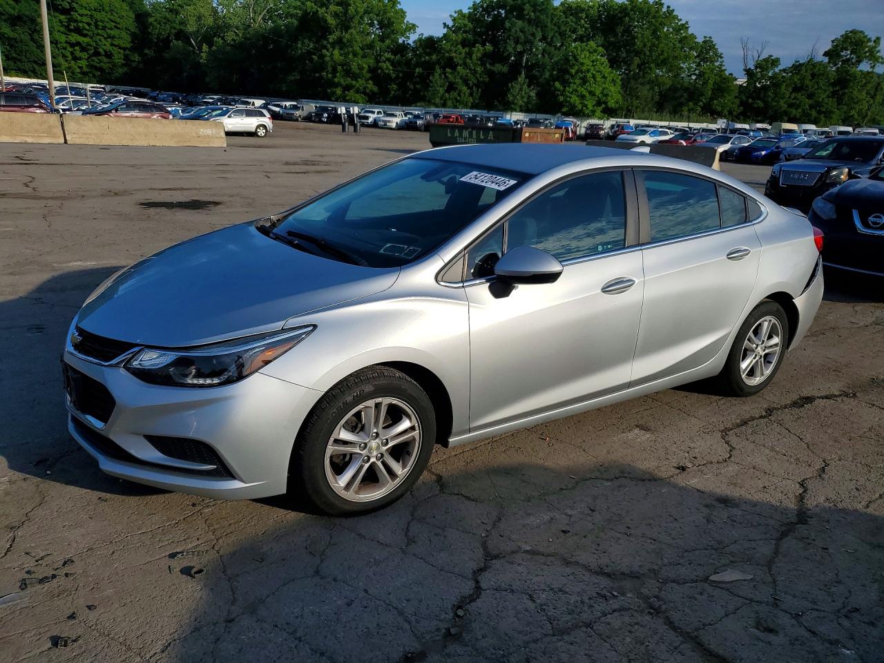 2018 Chevrolet Cruze LT, VIN 1G1BE5SM3J7179661 — Rear end