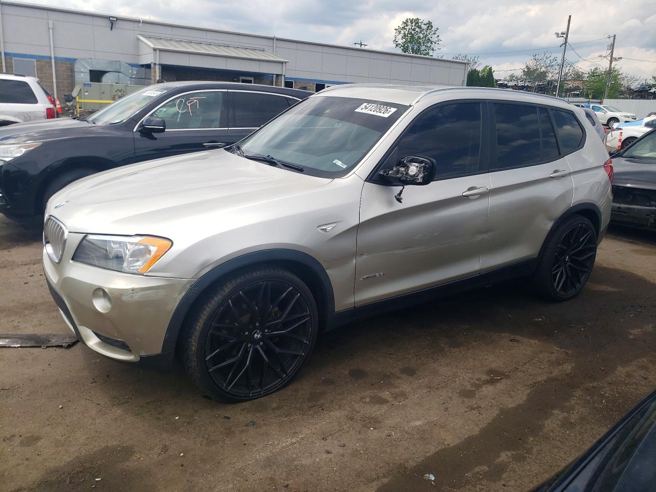 2012 BMW X3 28i, VIN 5UXWX5C52CL727751 — Бок