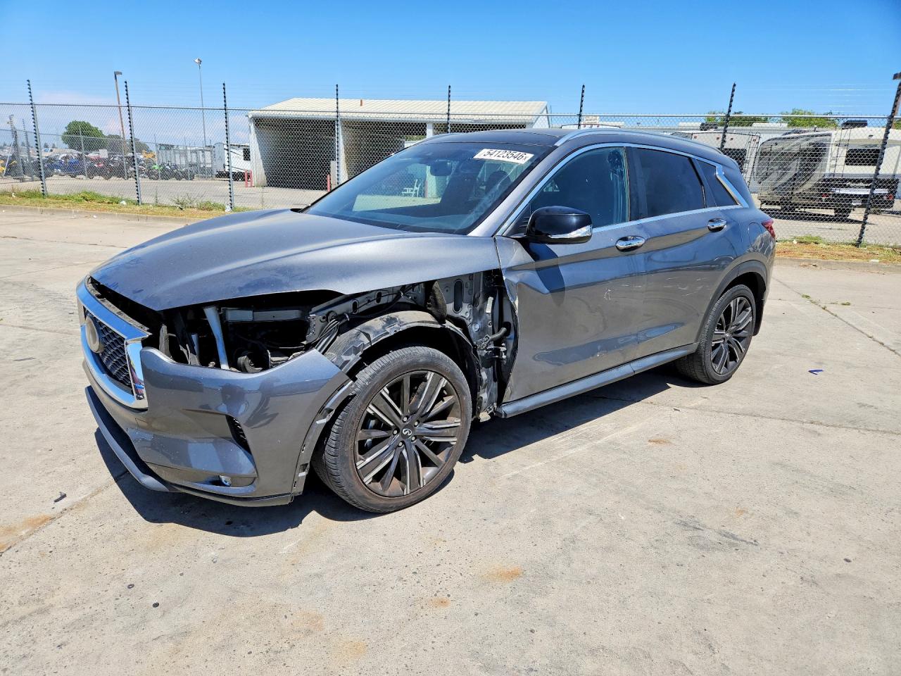 2022 Infiniti QX50 Luxe, VIN 3PCAJ5BB2NF116533 — Front end