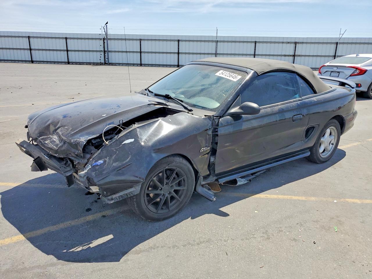 1996 Ford Mustang GT, VIN 1FALP45X7TF225268 — Front end