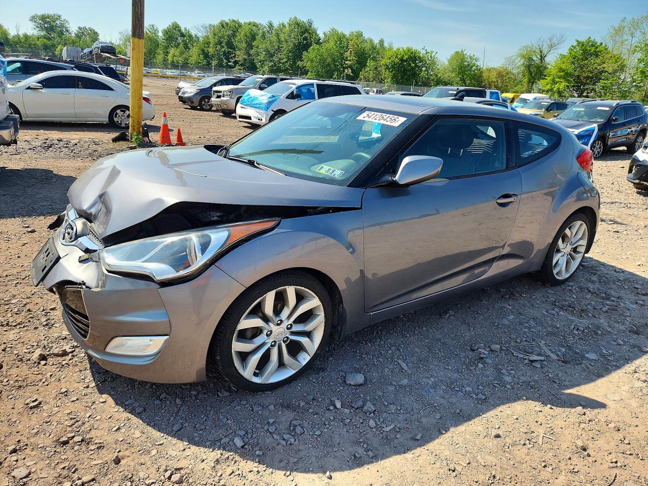 2013 Hyundai Veloster w/Black Int, VIN KMHTC6AD9DU121659 — Front end