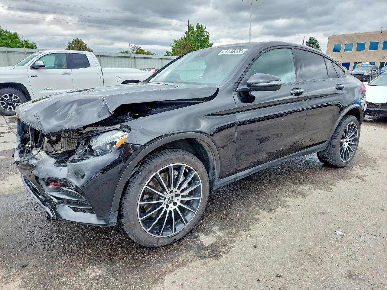 2019 Mercedes-Benz GLC 300, VIN WDC0J4KB2KF544447 — Front end