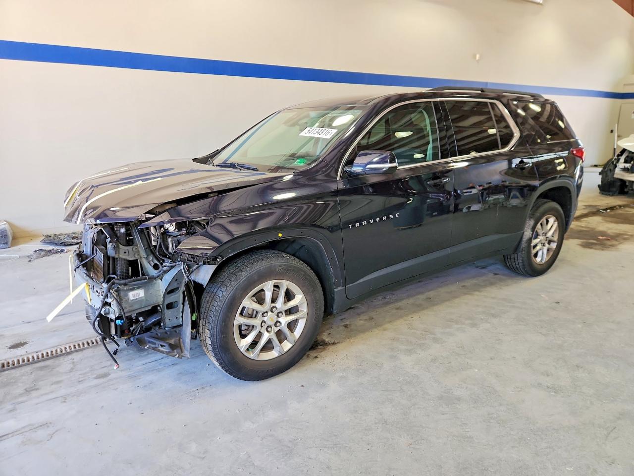 2020 Chevrolet Traverse LT Cloth, VIN 1GNERGKW4LJ166811 — Front end