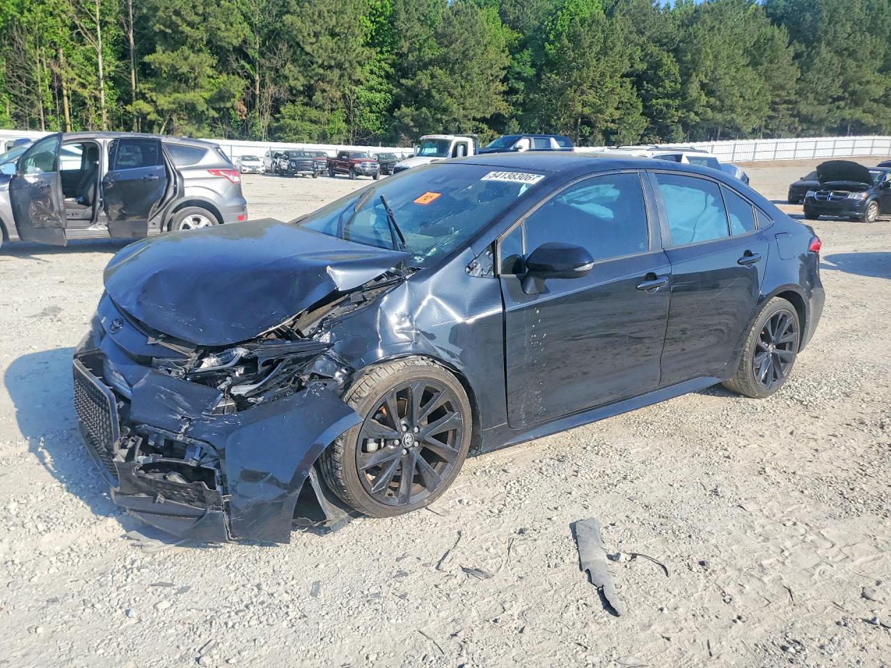 2021 Toyota Corolla SE, VIN 5YFS4MCE9MP096718 — Front end
