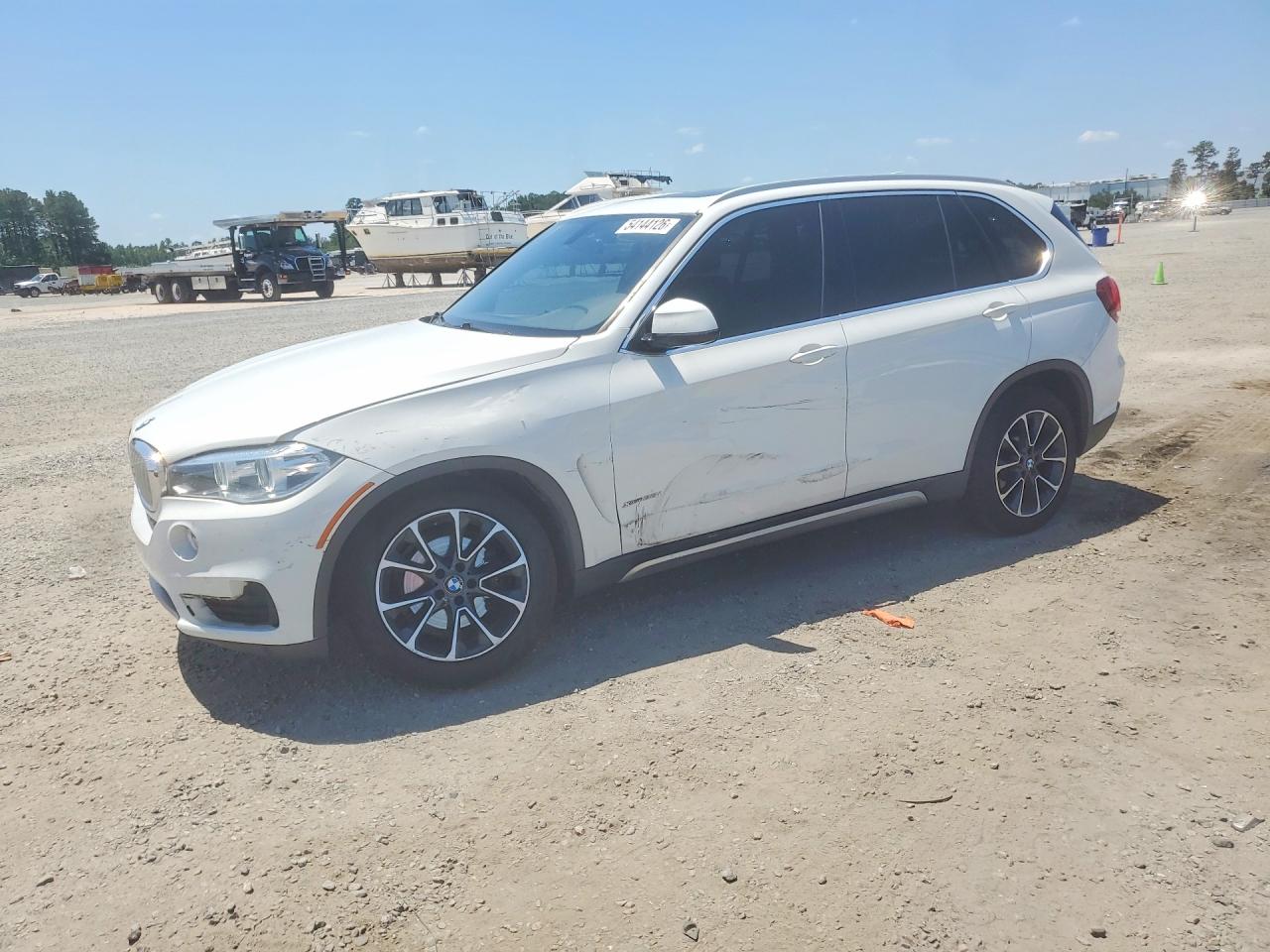 2018 BMW X5 xDrive35i, VIN 5UXKR0C50J0Y04580 — Front end