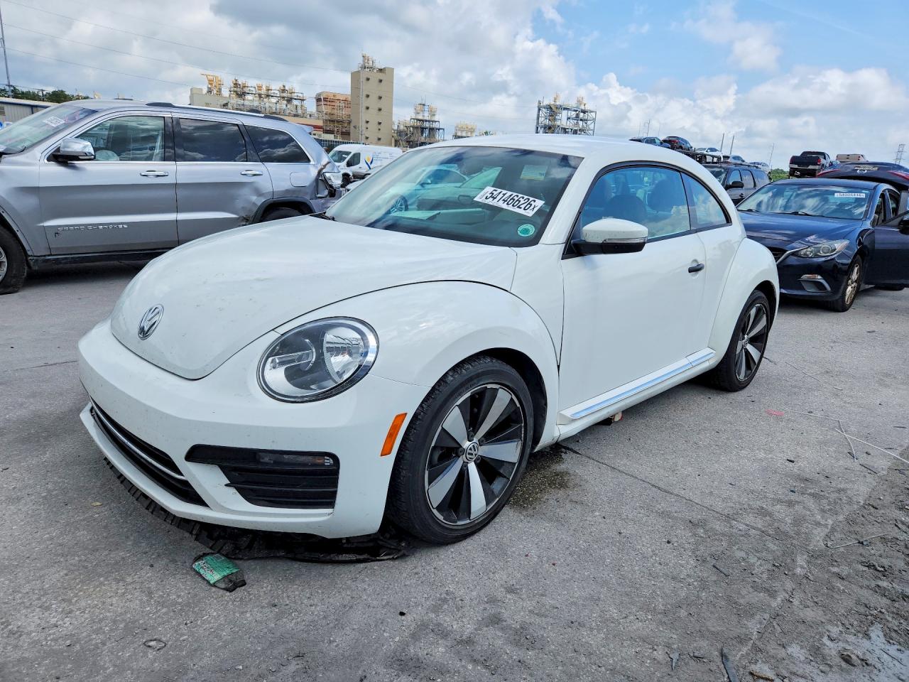 2017 Volkswagen Beetle Fleet, VIN 3VWF17AT0HM624752 — Undercarriage
